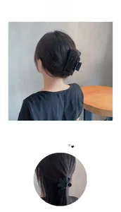 Matte black hair claw clip set featuring rectangular cutout and flower-shaped designs