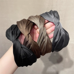 Elegant Pleated Satin Wide Twisted Knot Headband For Women Solid Color Non-slip Hair Band Daily Fashion Hair Accessories