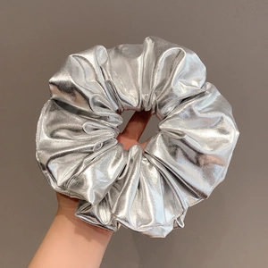 Chouchou Géant en Cuir PU Métallique Grand Élastique à Cheveux Fait Main Finition Brillante Accessoire de Coiffure Mode pour Femme Queue de Cheval