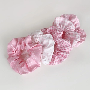 4er-Set Scrunchies mit rosa Punkten und Blumenmuster aus weichem, plissiertem Stoff