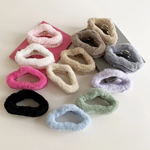 Pince à Cheveux Nuage en Peluche Style Coréen pour Femme Pince Requin en Fausse Fourrure Douce Barrette pour Automne Hiver