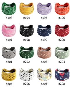 Grille de 16 bandeaux élastiques avec motifs paisley, à pois et imprimés floraux