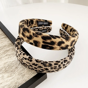 Set of two leopard print headbands with large and small patterns, handmade fabric style