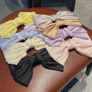 Pince à Cheveux Élégante avec Grand Nœud en Satin pour Femmes Pince Crabe Fait Main Accessoires de Coiffure