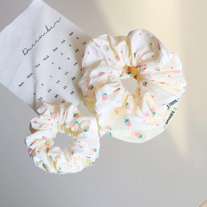 Haargummi Im Koreanischen Stil Mit Erdbeerdruck Baumwollstoff Cremeweiß Blumenmuster Süßes Haarzubehör Für Damen