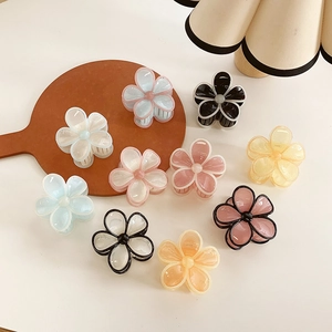 Flower Hair Claw Clip For Women Contrast Color Five-Petal Resin Shark Clip Elegant Matte Finish Hair Accessories Daily Wear