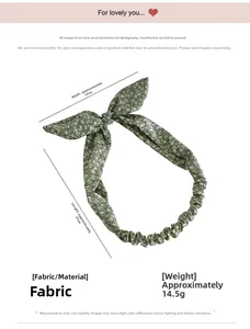 Détail du bandeau fleuri à oreilles de lapin montrant les dimensions 27cm sur 19cm sur blanc