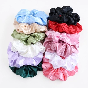 Chouchous en satin brillant avec strass de différentes couleurs pour coiffures