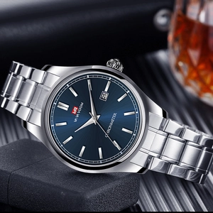 Montre à quartz pour hommes avec cadran bleu et bracelet en acier inoxydable argenté
