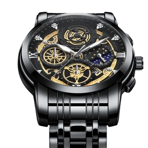 Herrenuhr aus schwarzem Edelstahl mit Mondphasenanzeige und skelettiertem Zifferblatt