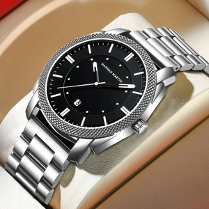Montre d'affaires en acier inoxydable avec cadran noir et bracelet argenté