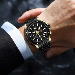 Men's business sport watch with black dial and luminous hands on stainless steel strap