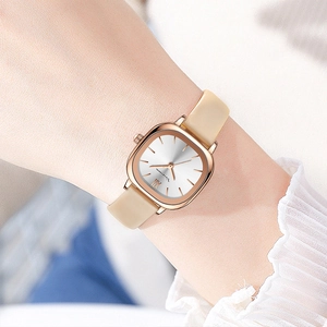 Modische Damenarmbanduhr mit quadratischem Gehäuse in Roségold und beigem Lederband