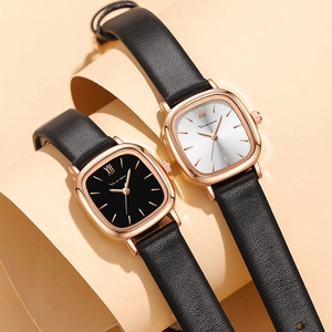 Elegante quadratische Damenuhr in Roségold mit Lederarmband und minimalistischem Zifferblatt
