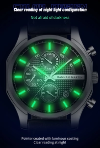 Nahaufnahme der leuchtgrünen Zeiger und Indexe einer Multifunktions-Chronographenuhr
