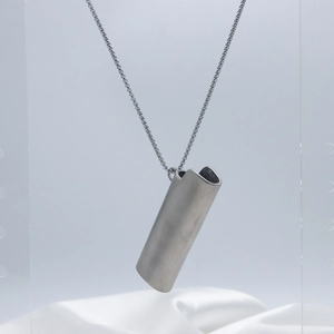 Hip hop titaniumstalen aanstekerhoes hanger ketting in mat zilveren afwerking voor heren