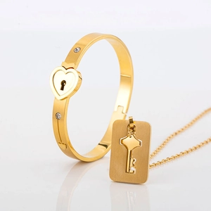 18K gold plated stainless steel heart lock bracelet and key pendant jewelry set