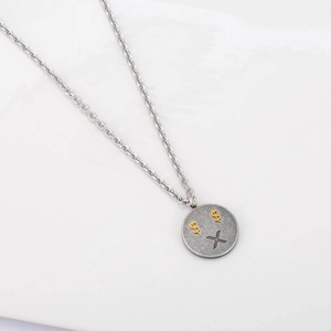 Collana con ciondolo a moneta vintage in acciaio inossidabile con simboli del dollaro e croce