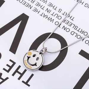 Hip Hop Titanium Steel Smiley Face Round Pendant Necklace With Gold Four-leaf Clover Love Life Engraving Snake Chain Jewelry