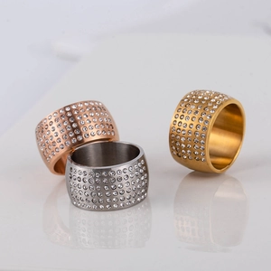 Bague Large en Acier Inoxydable pour Hommes Rangs Multiples de Pavé Strass Style Hip Hop Punk Rock Bijoux de Doigt Poli Miroir