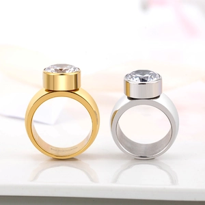 Set di anelli da uomo in acciaio inossidabile con grande zircone in finitura oro e argento