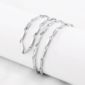 Polished stainless steel geometric prism link chain necklace in silver punk style