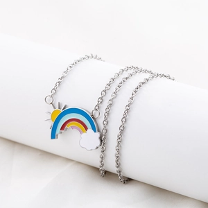 Halskette aus Titanstahl mit Regenbogen, Sonne und Wolke Emaille-Anhänger für den Alltag