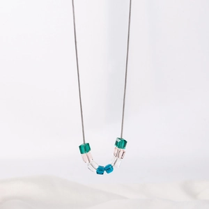 Collier Pendentif Cube en Cristal Coloré en Acier Inoxydable Chaîne en Os de Serpent Argent Bijoux Géométriques pour Hommes Femmes