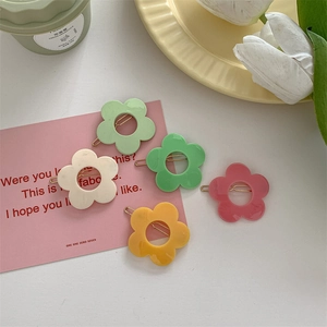 Sweet Acrylic Flower Hair Clip For Women Cute Macaron Color Bangs Clip Side Clip Girly Ins Style Hair Accessories Decor