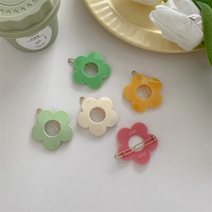 Five-piece set of colorful flower hair clips with gold metal snap in macaron tones