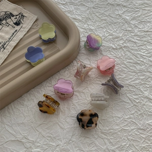 Mini pinces à cheveux en acétate en forme de fleur, coloris pastel et écaille de tortue