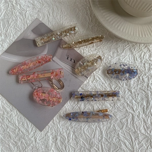 Dreamy cherry blossom hair clip set with resin shell fragments and gold foil in pastel tones