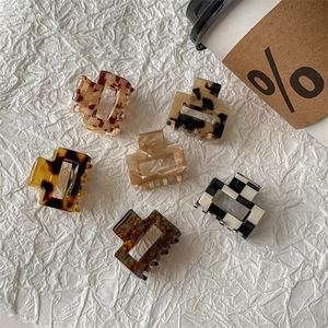 Elegant Acetate Square Hair Claw Mini Checkerboard Leopard Print Hollow Hair Clip For Women Daily Styling Hair Accessories