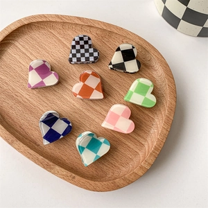 Sweet Heart Checkerboard Pattern Mini Hair Claw Clips For Women Girls PVC Small Hairpin Side Bangs Clip Hair Accessory