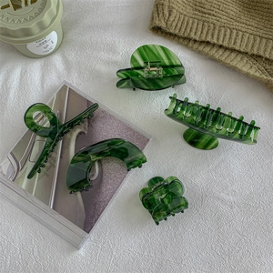 5-piece set of deep marble green acetate hair claws with water ripple texture