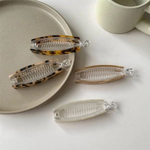 Barrettes bananes élégantes en acétate de cellulose aux motifs écaille et marbre crème