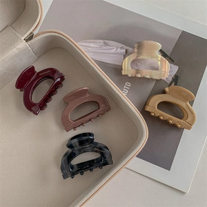 Set di 5 piccole pinze per capelli in acetato dai toni vintage con stampa handmade