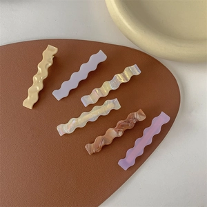 Set of 6 vintage oil painting style wavy hair clips in diverse pastel colors