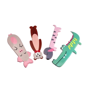 Set di quattro mollette per capelli con animali simpatici tra cui maiale orso e coccodrillo