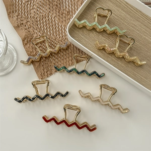 Elegant Metal Wave Hair Claw Clip With Heart Handle Alloy Acetate Large Shark Clip Non Slip Hair Accessories For Women