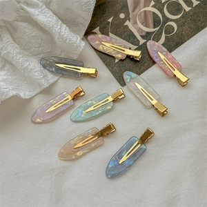 Set of 7 colorful acetate seamless hair clips with pearlescent finish and gold metal base