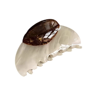 7.5cm acetate claw clip with cream cloud texture and dark brown mineral stone detail