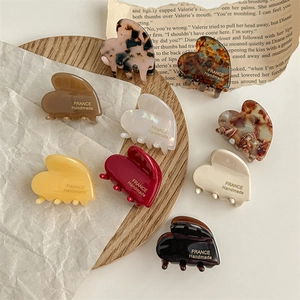 Pince à Cheveux Cœur en Acétate Style Français Petite Élégante Motif Léopard Fait à la Main Mini Pince Crabe Femme