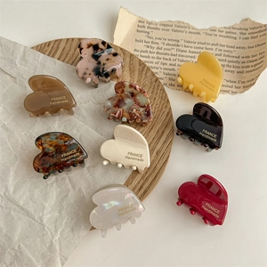 Barrettes à cheveux en acétate en forme de cœur avec motifs écaille et marbre rétro