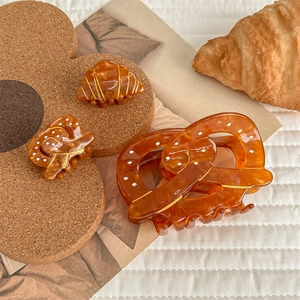 Vintage Acetate Bread Shaped Hair Claw Elegant Large Small Croissant Pretzel Design Hair Clips Sophisticated Hair Jewelry For Women Daily Dating Accessory