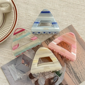 Korean Acetate Triangle Hair Claw Clip For Women Minimalist Marble Stripe Hollow Hair Clips Handmade Fashion Hair Accessories