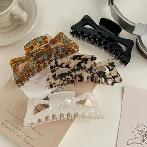 French Style Large Hair Claw Clip For Women Hollow Geometric Shark Clip Elegant PVC Accessory For Thick Hair Styling