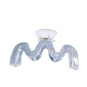 Pince à cheveux sirène en PVC bleu irisé au design ondulé pour accessoires de coiffure élégants