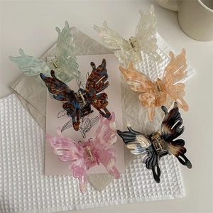 Lot de six pinces à cheveux papillon colorées aux finitions marbrées et translucides