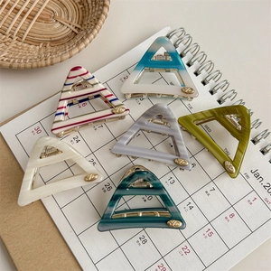 Vintage Acetate Triangular Hair Claw Geometric Striped Marble Shark Clip Hair Accessories For Women Hair Styling Jewelry